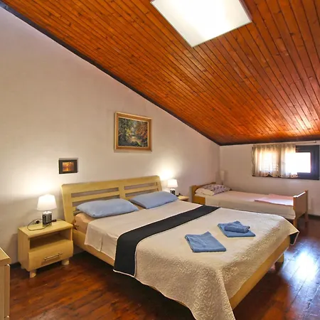 Апартаменти Antica *