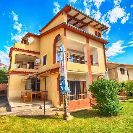 Antica بولا